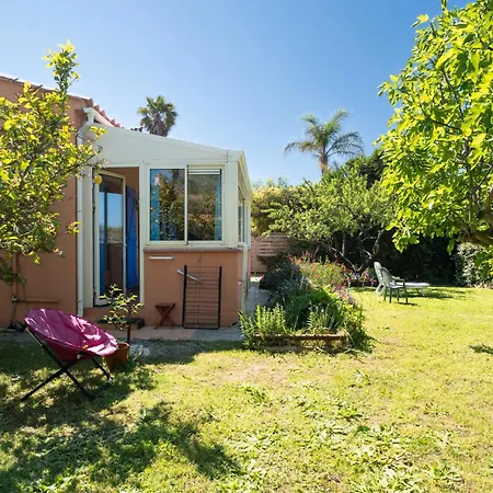 Jolie Maison Proche De La *