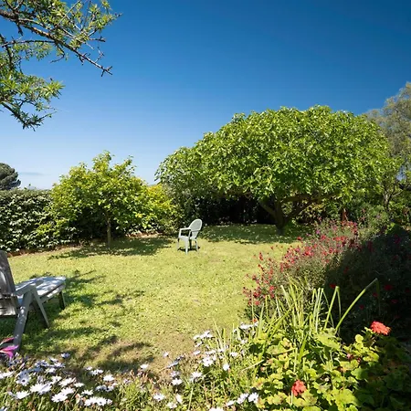 Jolie Maison Proche De La Holiday home La Londe-les-Maures