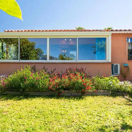Jolie Maison Proche De La Holiday home La Londe-les-Maures