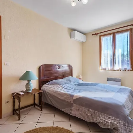 Jolie Maison Proche De La La Londe-les-Maures